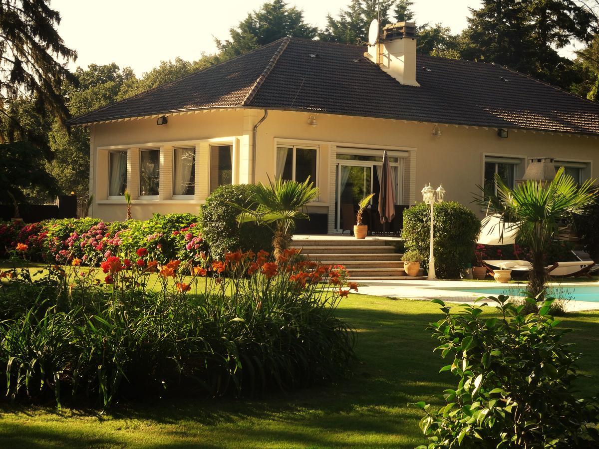 Villa La Clef Des Champs Chailly-en-Biere Buitenkant foto